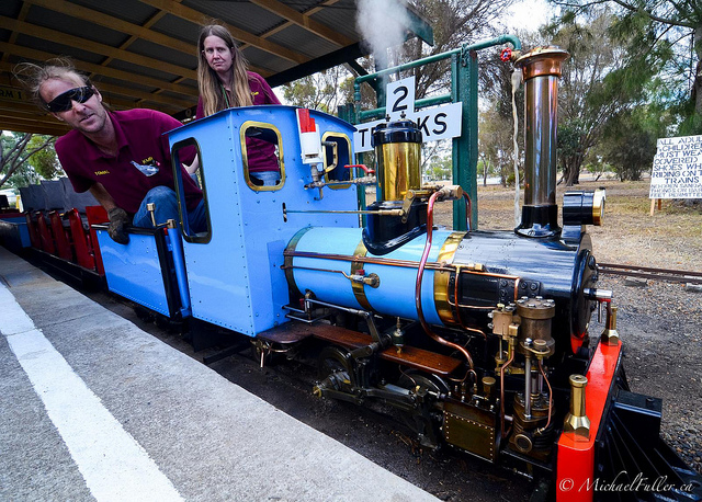 13507780344_2208a10f1b_z